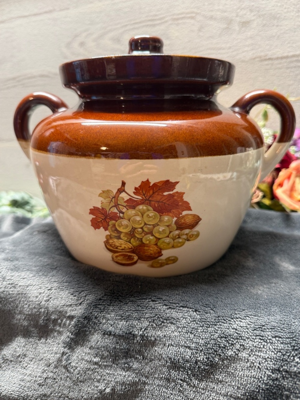 Vintage McCoy 342 lidded cookie jar bean pot casserole Brown w harvest detail.
